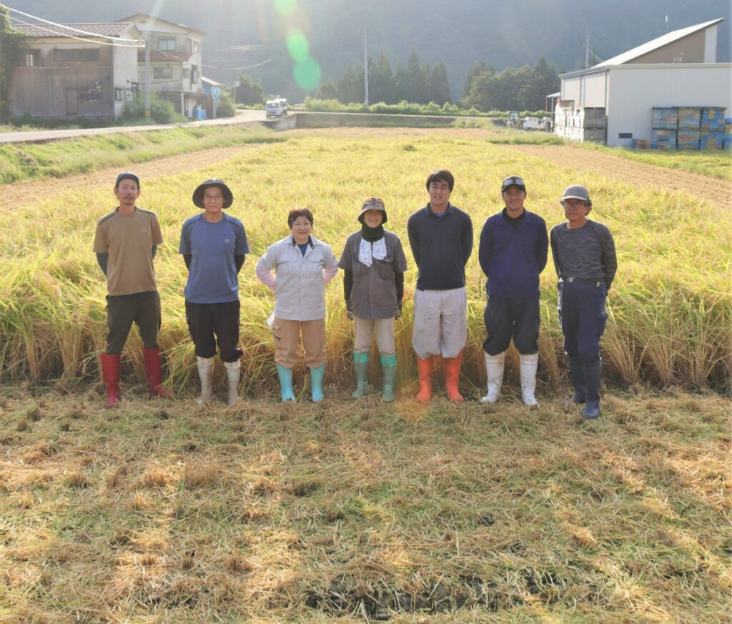 設立から30年 次代に繋ぐ緑の大地の外観